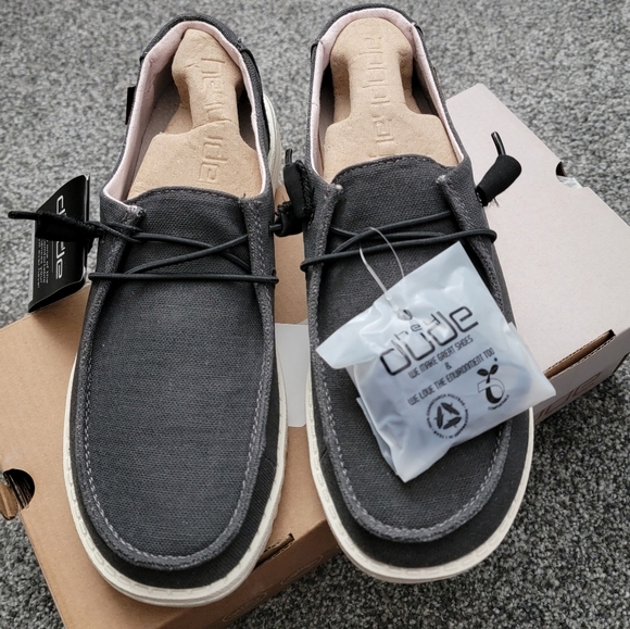 Hey Dude Shoes - NWT! Hey Dude Wendy - 6